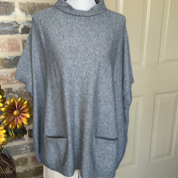 New ALYA Boho Funnel Neck Knit Sweater Poncho Oversize Versatile Heathered Gray - Picture 4 of 15